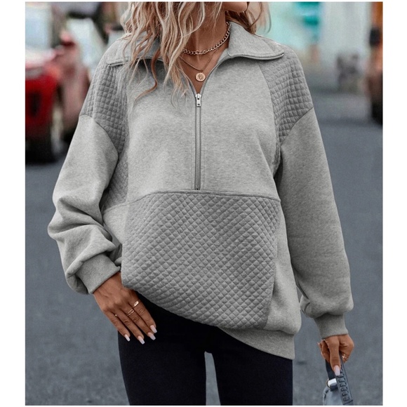 Cozy Grey Quilted Detail Zipper Pullover Sweater - Picture 3 of 4